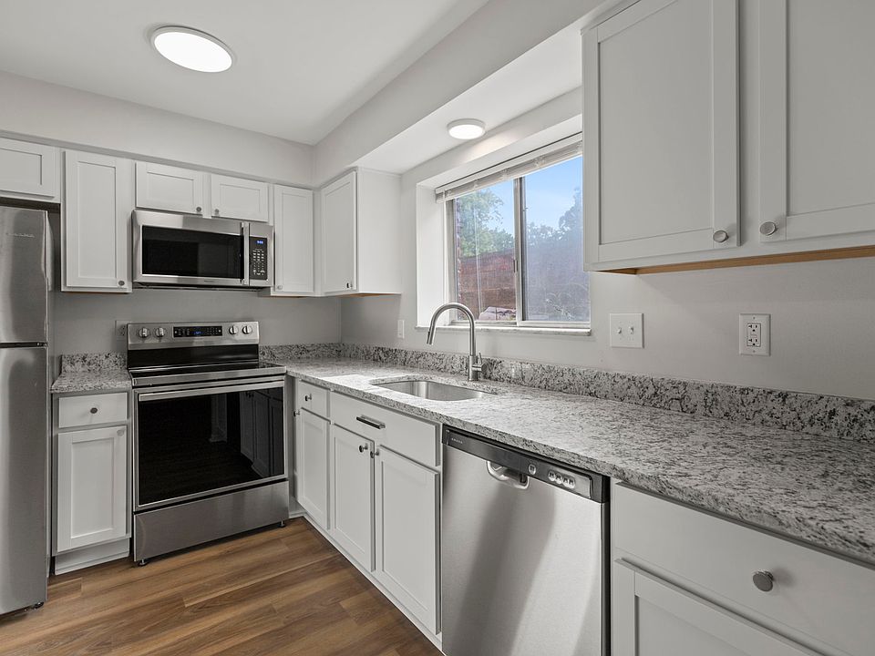 1st image of 817 N Main St #817