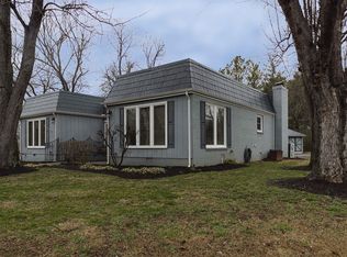 2402 Riverview Dr, Murfreesboro, TN 37129