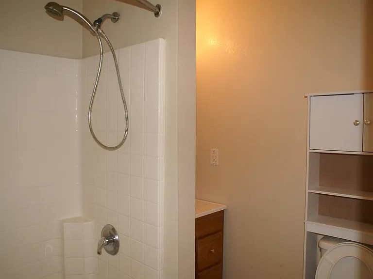 605 N P St — Photo 6