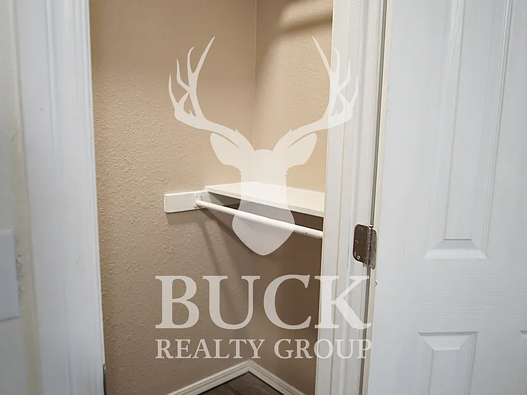 6803 Woodlake Dr — Photo 24