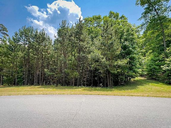 3rd image of 212 Broad Hawk Cir