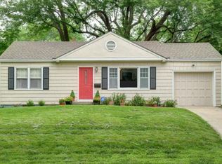 8220 Cherry St, Kansas City, MO 64131