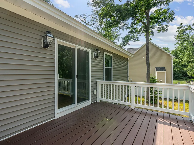 61 Julian Huxley Ln — Photo 35