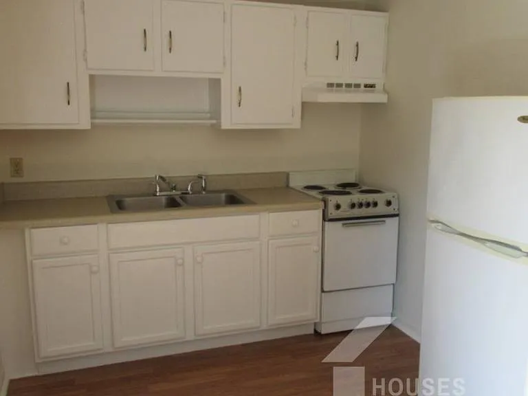 601 W Floyd Baker Blvd #3A — Photo 5