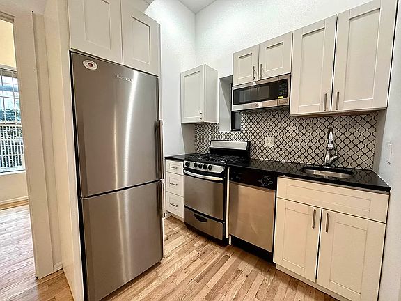 2nd image of 152 8th Ave APT 1R