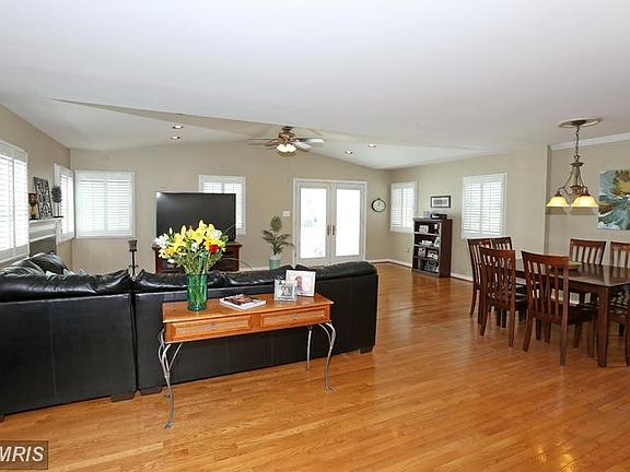 4th image of 17502 Saint Theresa Dr