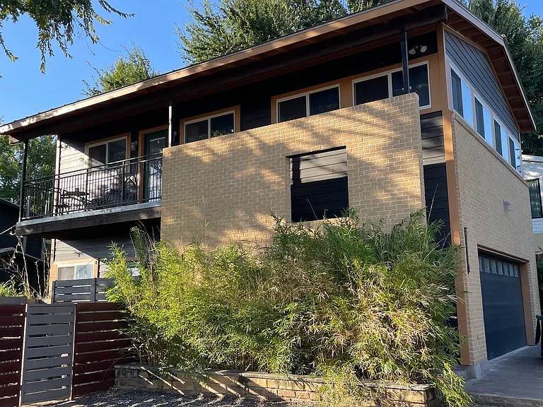 2111 Travis Heights Blvd — Photo 12