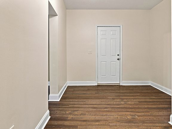 5th image of 207 N Woodland St