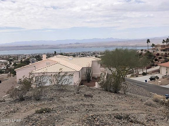 2nd image of 3560 Overland Dr