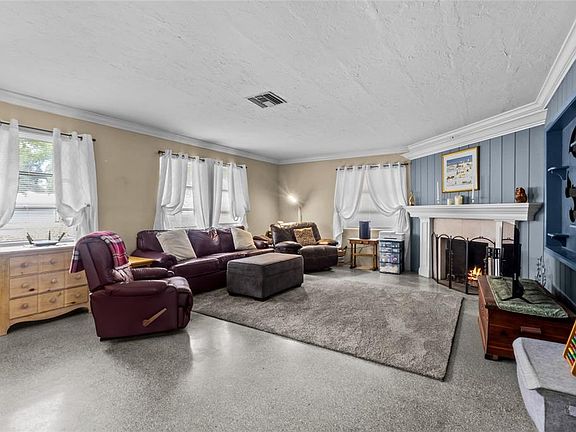 3rd image of 508 VALENCIA ROAD