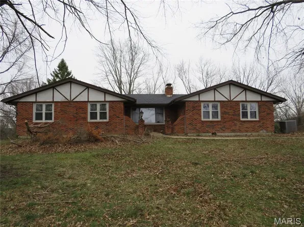 2371 Holtgrewe Rd, Washington, MO 63090
