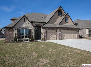 2910 S Kalanchoe Ave, Broken Arrow, OK 74012