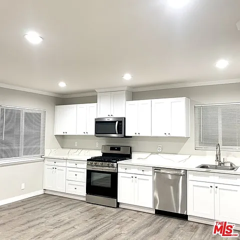 604 E Windsor Rd #F — Photo 6