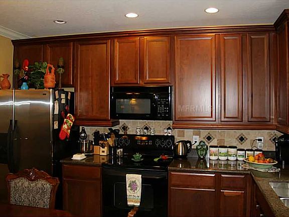 3rd image of 9647 Tivoli Villa Dr