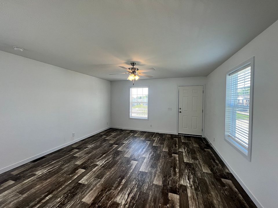 2nd image of 21079 S Dunnellon Dr