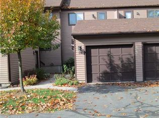 176 Wynwood Dr, Enfield, CT 06082