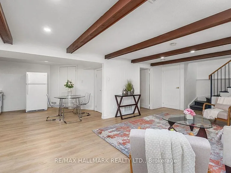 12 Wardencourt Dr #LOWER — Photo 5