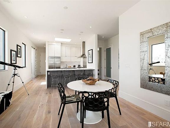 3rd image of 1731 Larkin St APT 6