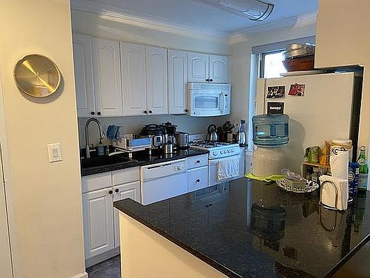 5th image of 340 E 80th St #16T