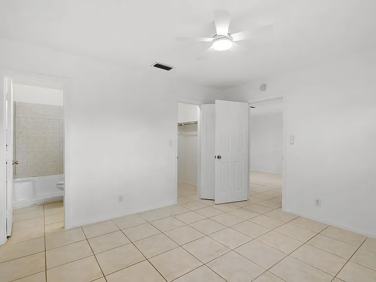 4108 NW 79th Ave #1 — Photo 18