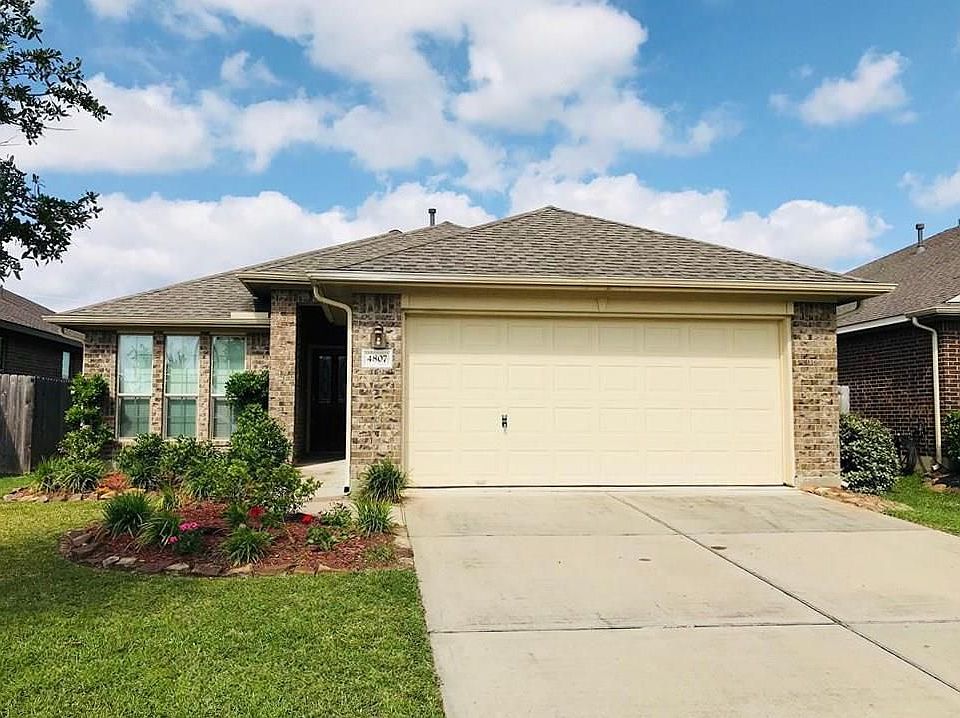 1st image of 4807 Salinas Ln