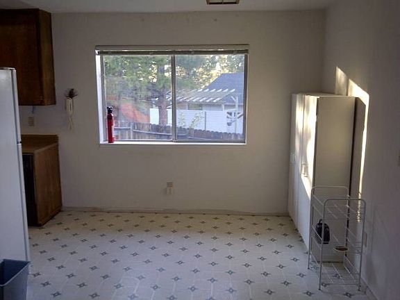 2nd image of 1042 Washoan Blvd