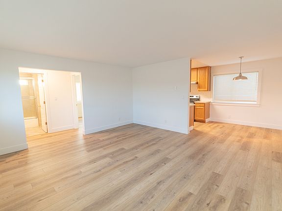 5th image of 1020 Grand Ave #A