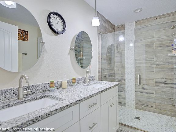 4th image of 4600 Singer St