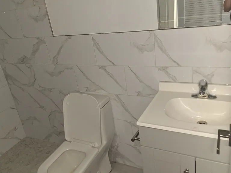 2138 N Franklin St #1 — Photo 3