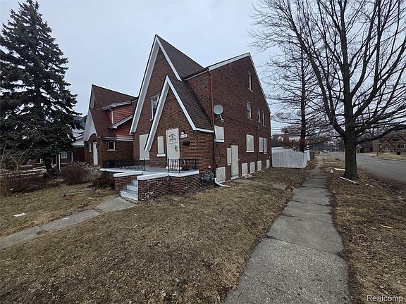 2nd image of 5202 Devonshire Rd