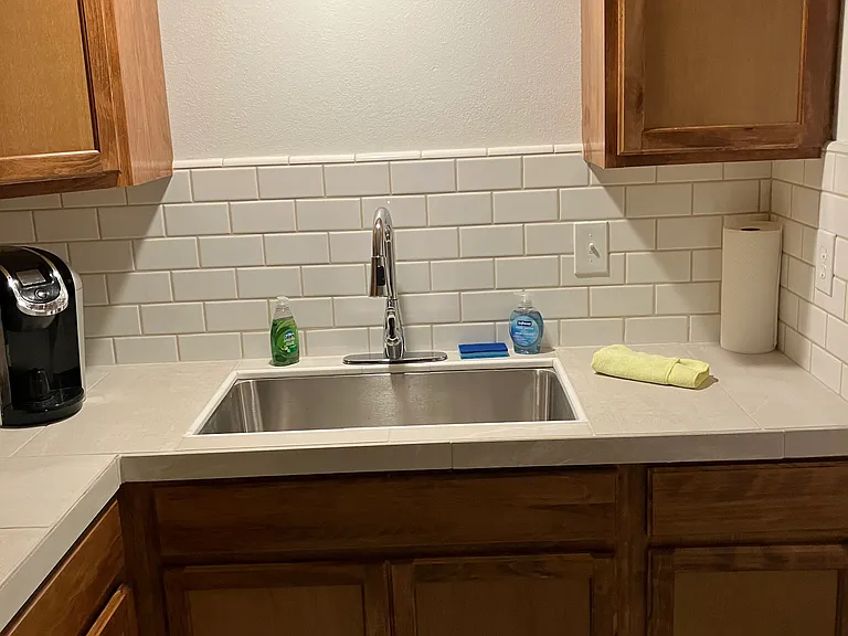 126 Jade Dr — Photo 6