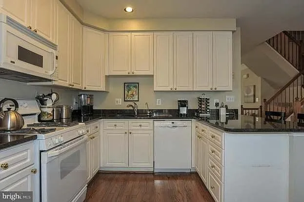 Building Photo - 6247 Windham Hill Run