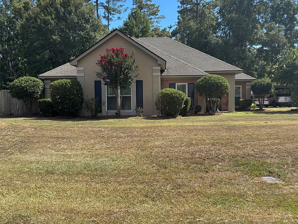 1st image of 20 Springbrook Dr