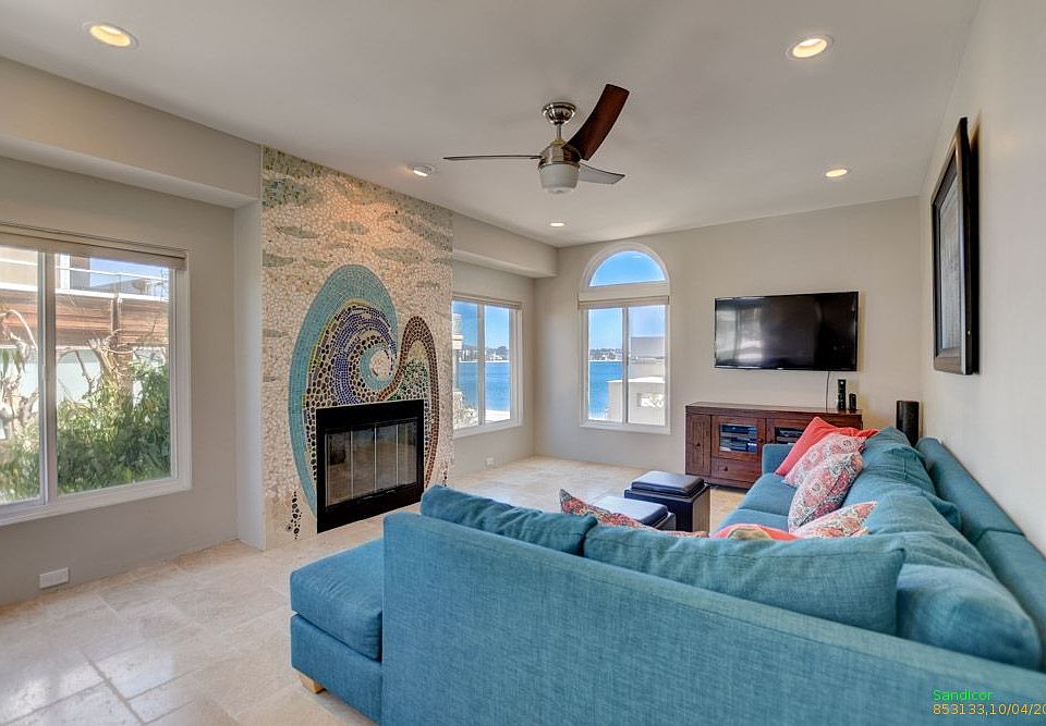 1st image of 825 Toulon Ct
