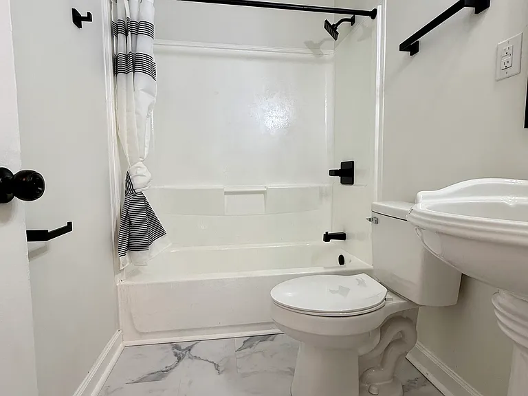 641 Miller St — Photo 9