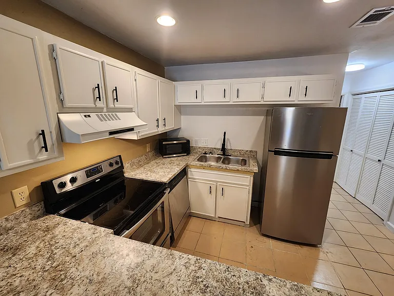 1157 Ocala Rd — Photo 5