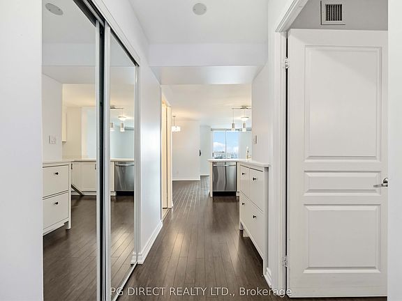 3rd image of 323 Richmond St E #807