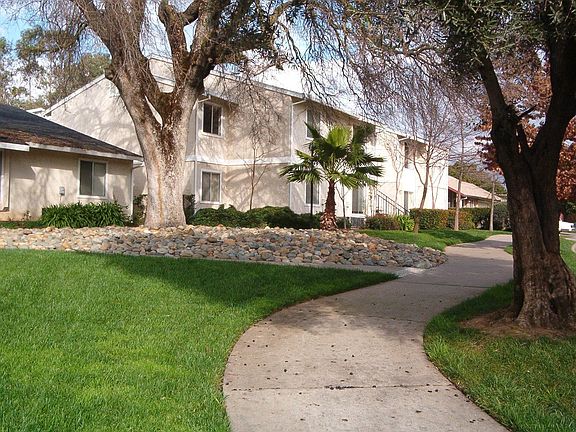 2nd image of 7453 Sandalwood Dr