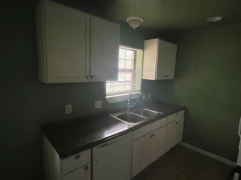 606 Guadalimar St — Photo 10