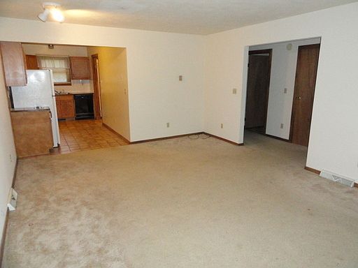 3rd image of 18320 Us 127 APT 2B