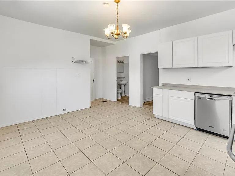 3831 Iowa Ave #1F — Photo 9