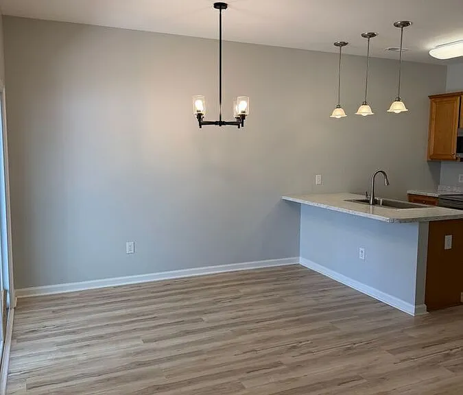 1033 Masons Place Cir #B — Photo 4