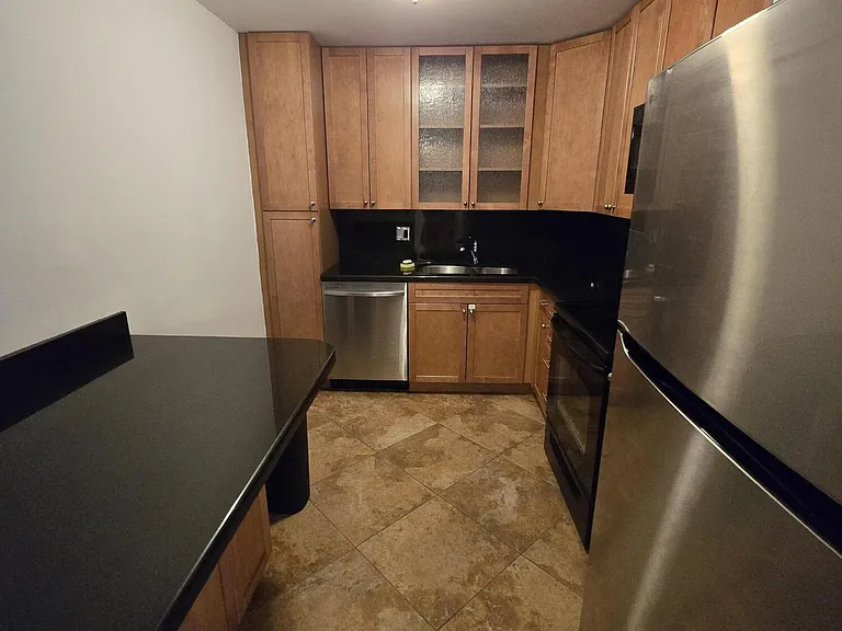 2500 Parkview Dr #412 — Photo 16