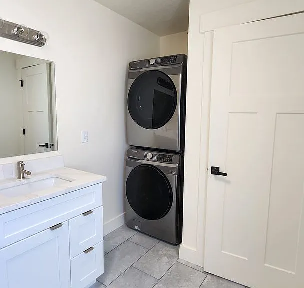 167 W Center St — Photo 2