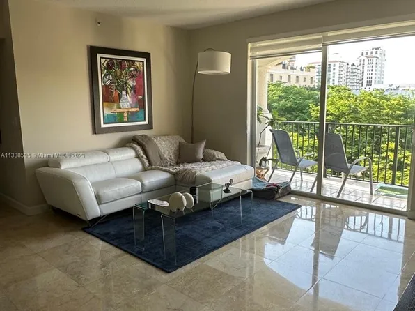 118 Zamora Ave APT 403, Coral Gables, FL 33134