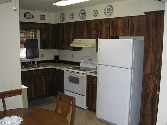 2nd image of 7430 Tropical Ln