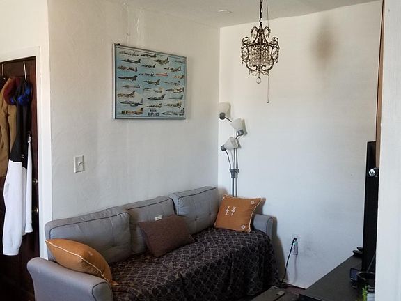 4th image of 1122 N High St #10
