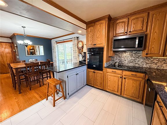 5th image of 210 Dryden Harford Rd