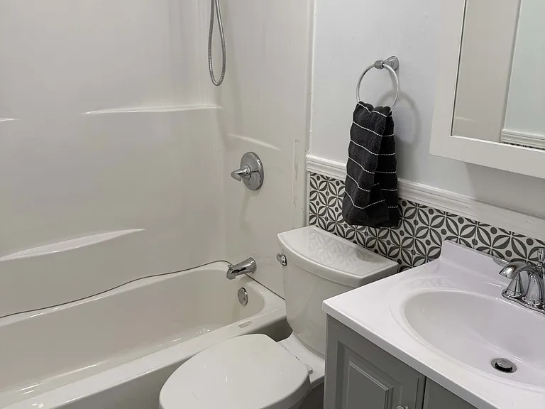 3435 Peach St — Photo 18