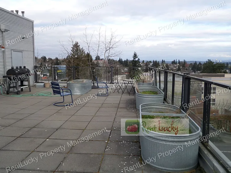 4031 Aurora Ave N #301 — Photo 26